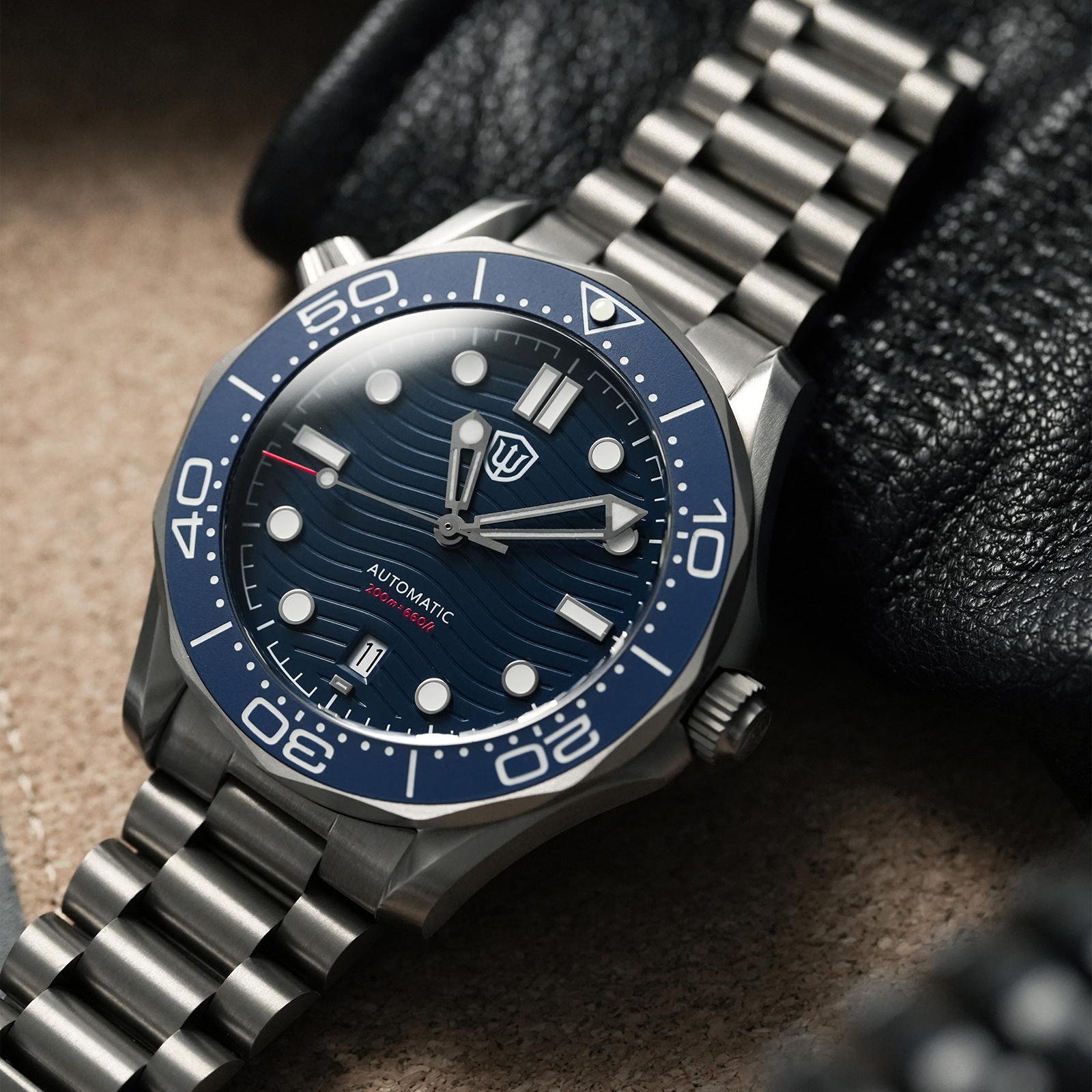 Watchdives WD007 V4 NTTD Mecha - مراجعة Luxury Watch And Bracelet وسعره
