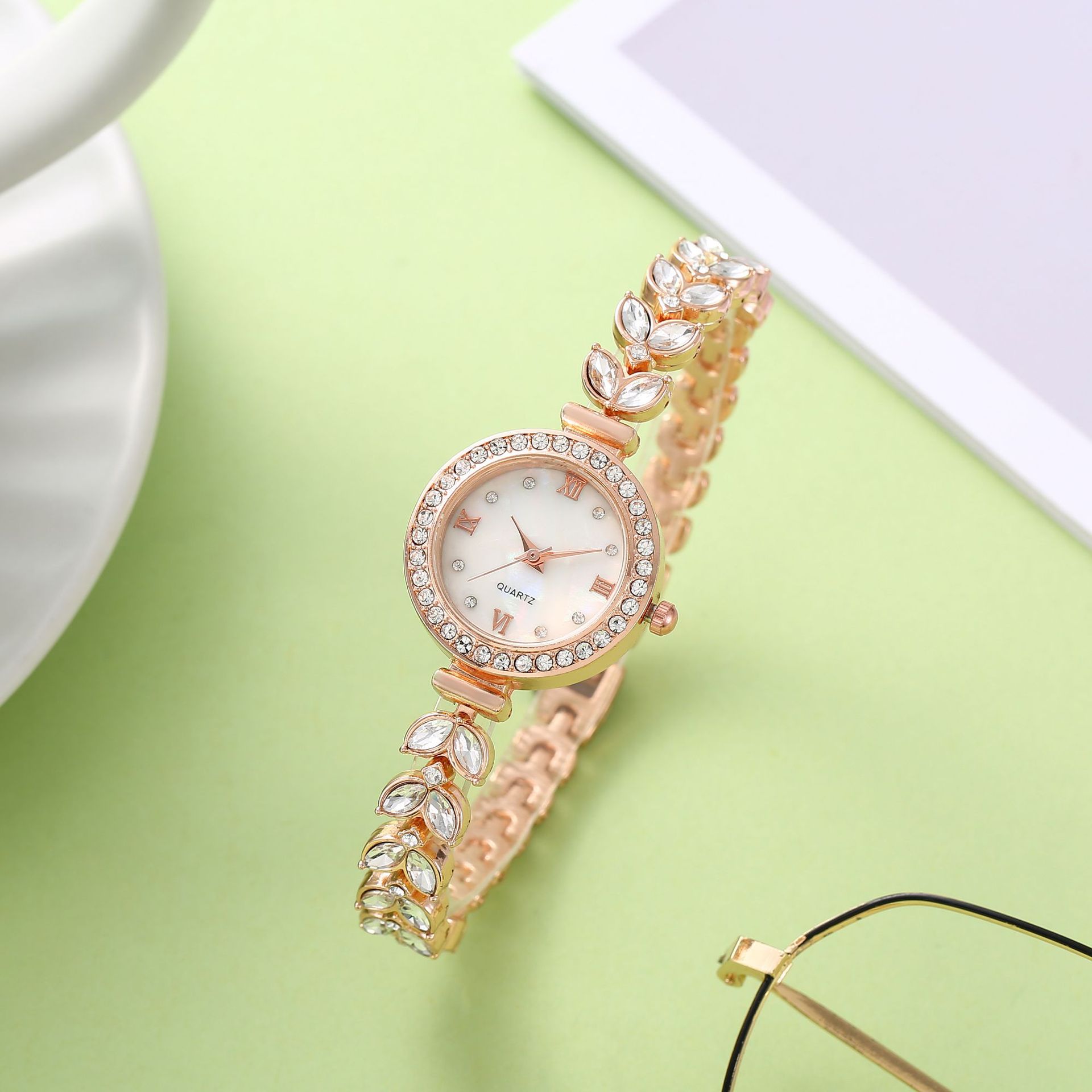 UTHAI W75 Mermaid Women's Watc - مراجعة Luxury Watch Group وسعره