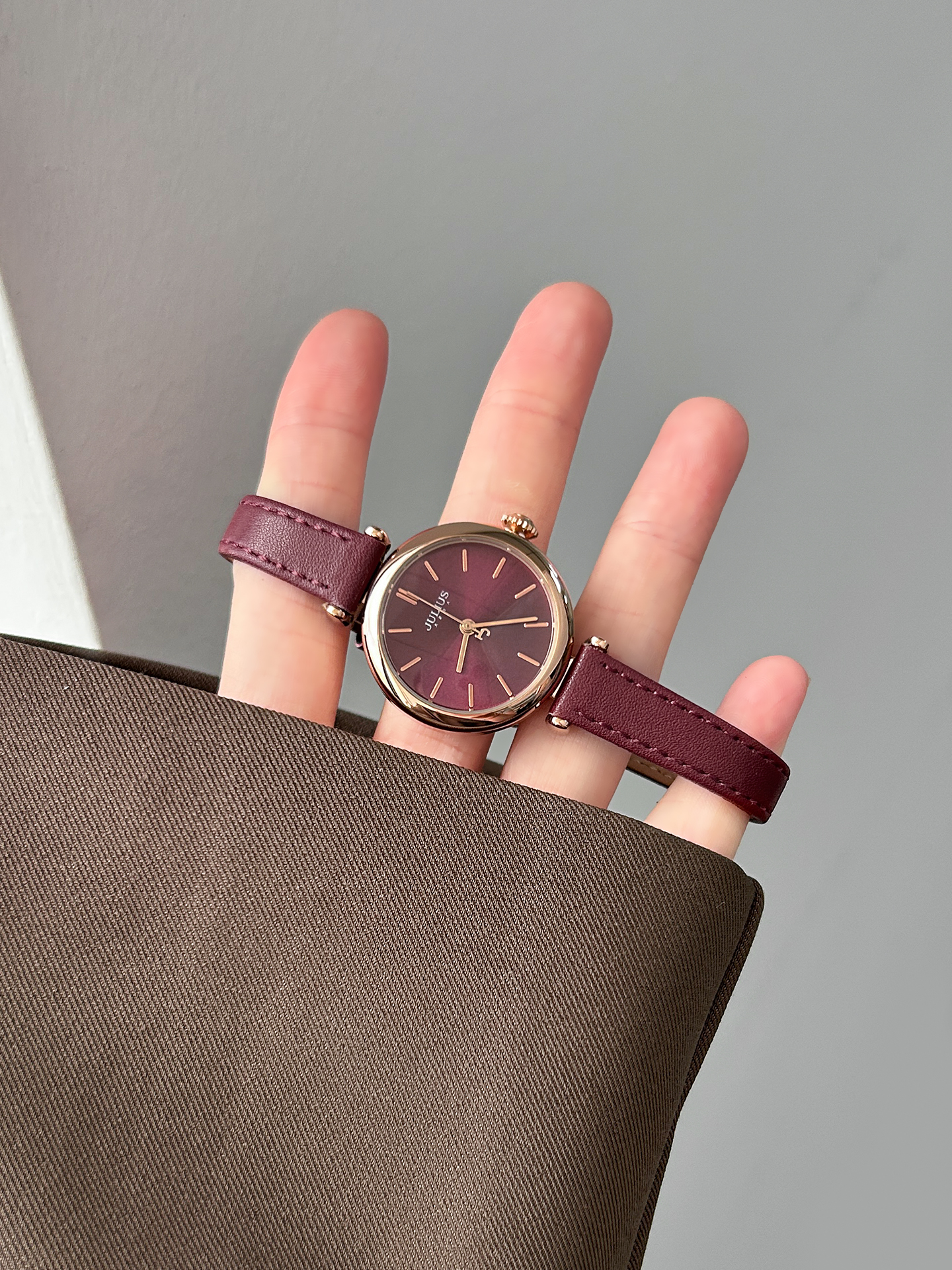 2025 New Style StudentFriendly - مراجعة Luxury Watch Name Brands وسعره